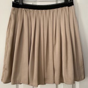 Uniqlo pleated tan satin mini skirt